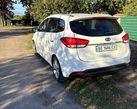 Белый Киа Каренс, объемом двигателя 1.7 л и пробегом 237 тыс. км за 11000 $, фото 4 на Automoto.ua