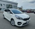 Білий Кіа Каренс, об'ємом двигуна 2 л та пробігом 243 тис. км за 12999 $, фото 1 на Automoto.ua