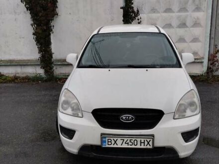 Киа Каренс 2007 в Хмельницком на Automoto.ua Белый Киа Каренс, объемом двигателя 1.98 л и пробегом 250 тыс. км за 5500 $, фото 1 на Automoto.ua