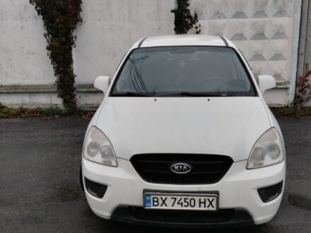 Киа Каренс 2007 в Хмельницком на Automoto.ua Белый Киа Каренс, объемом двигателя 2 л и пробегом 250 тыс. км за 5500 $, фото 1 на Automoto.ua