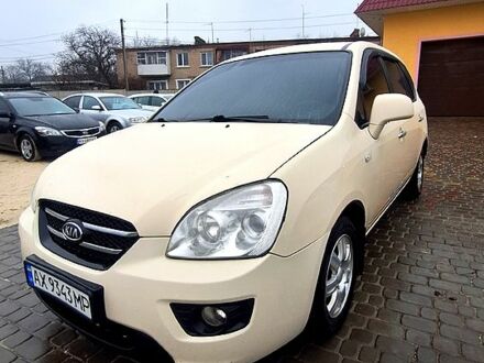 Белый Киа Каренс, объемом двигателя 2 л и пробегом 0 тыс. км за 5600 $, фото 1 на Automoto.ua