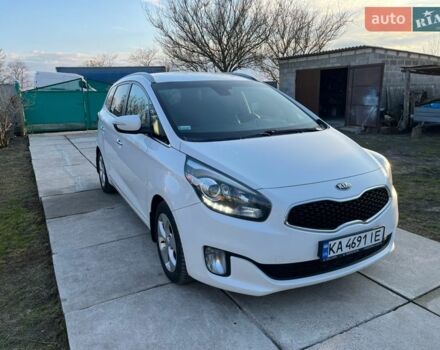 Белый Киа Каренс, объемом двигателя 1.69 л и пробегом 350 тыс. км за 10000 $, фото 1 на Automoto.ua