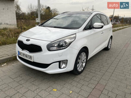 Белый Киа Каренс, объемом двигателя 1.7 л и пробегом 276 тыс. км за 12700 $, фото 1 на Automoto.ua