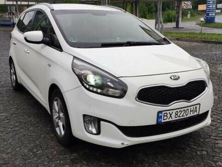 Киа Каренс 2016 в Хмельницком на Automoto.ua Белый Киа Каренс, объемом двигателя 1.69 л и пробегом 299 тыс. км за 9900 $, фото 1 на Automoto.ua