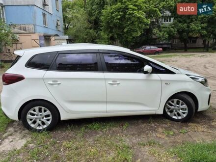 Киа Каренс 2017 в Запорожье на Automoto.ua Белый Киа Каренс, объемом двигателя 2 л и пробегом 175 тыс. км за 12500 $, фото 1 на Automoto.ua