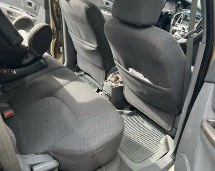 Бежевый Киа Каренс, объемом двигателя 1.79 л и пробегом 299 тыс. км за 3199 $, фото 10 на Automoto.ua