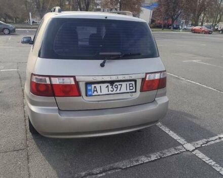 Бежевий Кіа Каренс, об'ємом двигуна 1.8 л та пробігом 327 тис. км за 4000 $, фото 8 на Automoto.ua