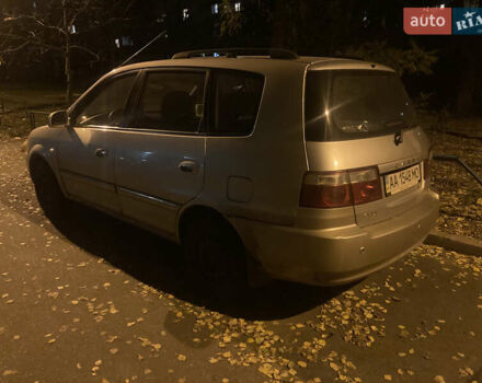 Киа Каренс 2005 в Киеве на Automoto.ua Бежевый Киа Каренс, объемом двигателя 1.99 л и пробегом 370 тыс. км за 3600 $, фото 1 на Automoto.ua