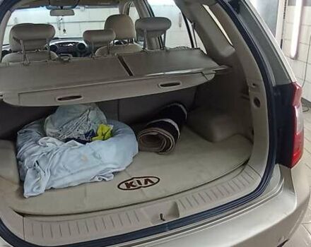 Бежевый Киа Каренс, объемом двигателя 2 л и пробегом 196 тыс. км за 4900 $, фото 6 на Automoto.ua