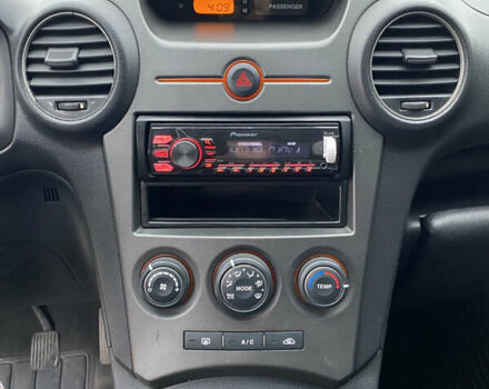 Бежевый Киа Каренс, объемом двигателя 1.98 л и пробегом 195 тыс. км за 6300 $, фото 9 на Automoto.ua