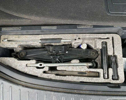 Бежевый Киа Каренс, объемом двигателя 1.98 л и пробегом 195 тыс. км за 6300 $, фото 21 на Automoto.ua