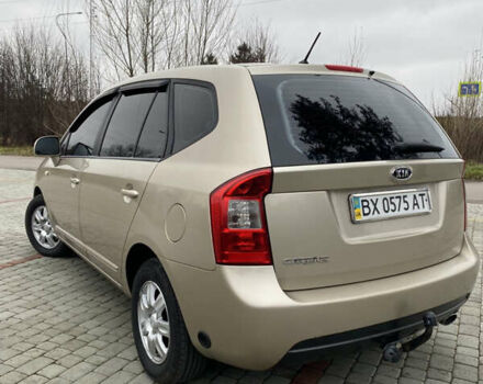 Бежевый Киа Каренс, объемом двигателя 1.98 л и пробегом 195 тыс. км за 6300 $, фото 5 на Automoto.ua
