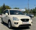 Бежевий Кіа Каренс, об'ємом двигуна 2 л та пробігом 226 тис. км за 7215 $, фото 1 на Automoto.ua