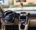 Бежевий Кіа Каренс, об'ємом двигуна 2 л та пробігом 237 тис. км за 5650 $, фото 15 на Automoto.ua