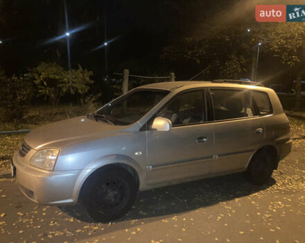 Киа Каренс 2005 в Киеве на Automoto.ua Бежевый Киа Каренс, объемом двигателя 1.99 л и пробегом 370 тыс. км за 3600 $, фото 1 на Automoto.ua