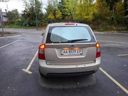 Киа Каренс 2007 в Киеве на Automoto.ua Бежевый Киа Каренс, объемом двигателя 2 л и пробегом 241 тыс. км за 6000 $, фото 1 на Automoto.ua