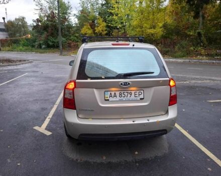 Бежевий Кіа Каренс, об'ємом двигуна 2 л та пробігом 241 тис. км за 6000 $, фото 1 на Automoto.ua