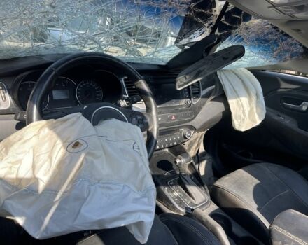 Черный Киа Каренс, объемом двигателя 1.7 л и пробегом 2 тыс. км за 3600 $, фото 3 на Automoto.ua