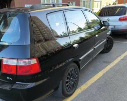 Черный Киа Каренс, объемом двигателя 1.8 л и пробегом 290 тыс. км за 3940 $, фото 5 на Automoto.ua