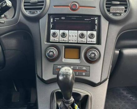 Черный Киа Каренс, объемом двигателя 2 л и пробегом 188 тыс. км за 7200 $, фото 11 на Automoto.ua