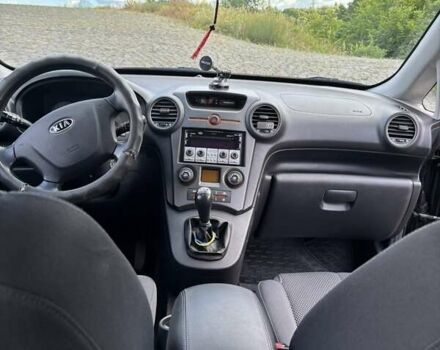 Черный Киа Каренс, объемом двигателя 2 л и пробегом 188 тыс. км за 7200 $, фото 7 на Automoto.ua
