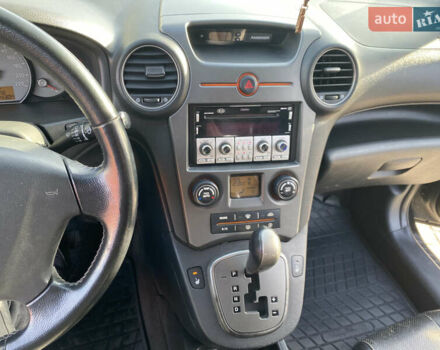 Чорний Кіа Каренс, об'ємом двигуна 2 л та пробігом 229 тис. км за 6900 $, фото 15 на Automoto.ua