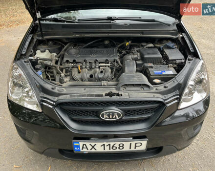 Кіа Каренс 2008 у Харкові на Automoto.ua Чорний Кіа Каренс, об'ємом двигуна 2 л та пробігом 207 тис. км за 7000 $, фото 14 на Automoto.ua