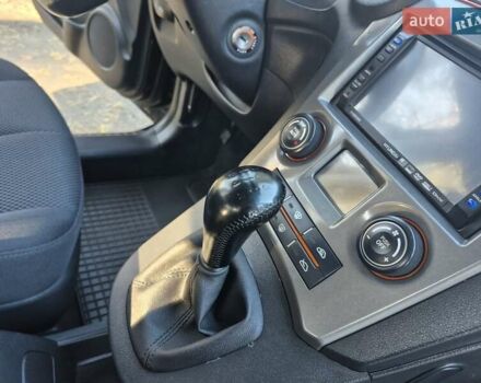 Чорний Кіа Каренс, об'ємом двигуна 2 л та пробігом 88 тис. км за 6450 $, фото 38 на Automoto.ua