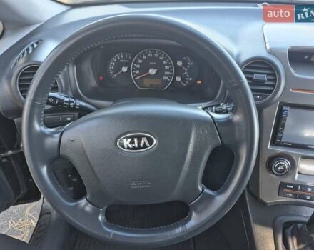 Чорний Кіа Каренс, об'ємом двигуна 2 л та пробігом 88 тис. км за 6450 $, фото 47 на Automoto.ua