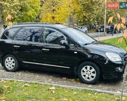 Киа Каренс 2008 в Хусте на Automoto.ua Черный Киа Каренс, объемом двигателя 2 л и пробегом 125 тыс. км за 6700 $, фото 3 на Automoto.ua