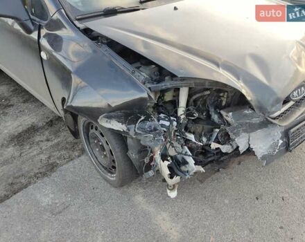 Черный Киа Каренс, объемом двигателя 2 л и пробегом 340 тыс. км за 3000 $, фото 7 на Automoto.ua