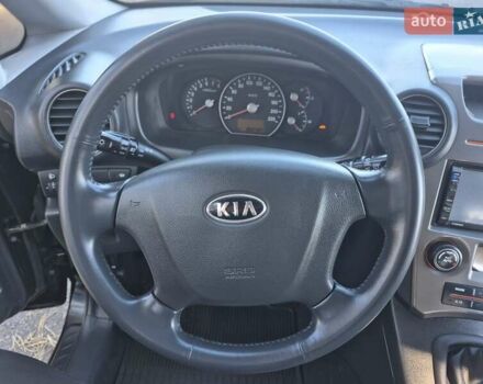 Чорний Кіа Каренс, об'ємом двигуна 2 л та пробігом 88 тис. км за 6450 $, фото 46 на Automoto.ua