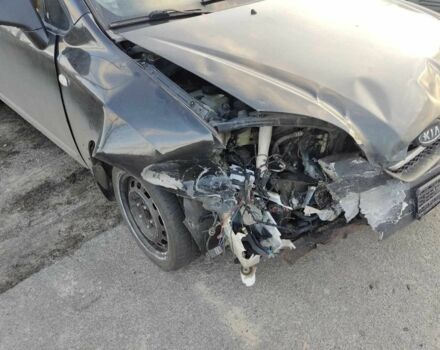 Черный Киа Каренс, объемом двигателя 1.98 л и пробегом 340 тыс. км за 3000 $, фото 7 на Automoto.ua