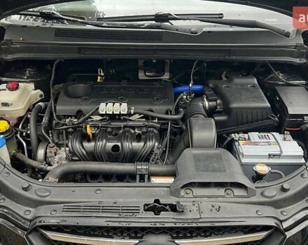 Чорний Кіа Каренс, об'ємом двигуна 2 л та пробігом 207 тис. км за 6500 $, фото 8 на Automoto.ua