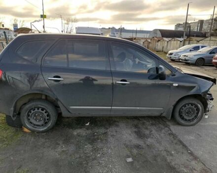 Черный Киа Каренс, объемом двигателя 1.98 л и пробегом 340 тыс. км за 3000 $, фото 5 на Automoto.ua