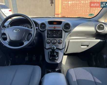 Черный Киа Каренс, объемом двигателя 2 л и пробегом 148 тыс. км за 7250 $, фото 21 на Automoto.ua
