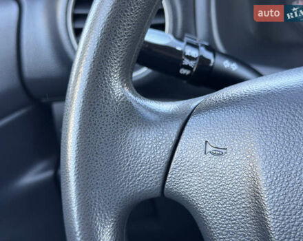 Черный Киа Каренс, объемом двигателя 2 л и пробегом 148 тыс. км за 7250 $, фото 24 на Automoto.ua