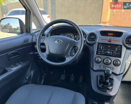 Черный Киа Каренс, объемом двигателя 2 л и пробегом 148 тыс. км за 7250 $, фото 31 на Automoto.ua