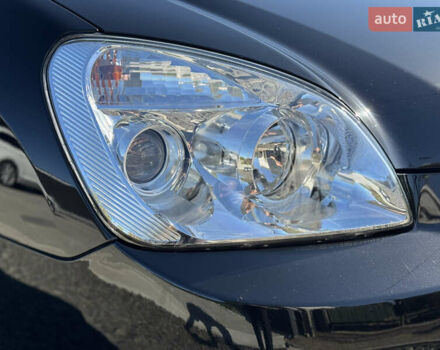 Черный Киа Каренс, объемом двигателя 2 л и пробегом 148 тыс. км за 7250 $, фото 6 на Automoto.ua