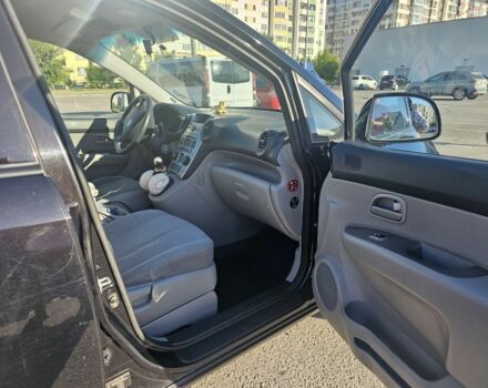 Черный Киа Каренс, объемом двигателя 0 л и пробегом 230 тыс. км за 6900 $, фото 5 на Automoto.ua