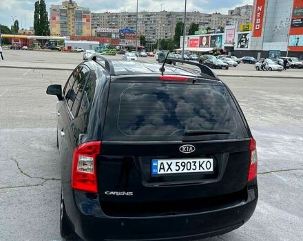 Черный Киа Каренс, объемом двигателя 2 л и пробегом 212 тыс. км за 7200 $, фото 1 на Automoto.ua