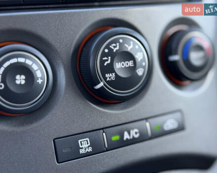 Черный Киа Каренс, объемом двигателя 2 л и пробегом 148 тыс. км за 7250 $, фото 28 на Automoto.ua