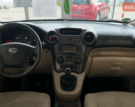 Чорний Кіа Каренс, об'ємом двигуна 1.58 л та пробігом 269 тис. км за 7500 $, фото 9 на Automoto.ua