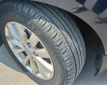 Черный Киа Каренс, объемом двигателя 2 л и пробегом 240 тыс. км за 6750 $, фото 9 на Automoto.ua