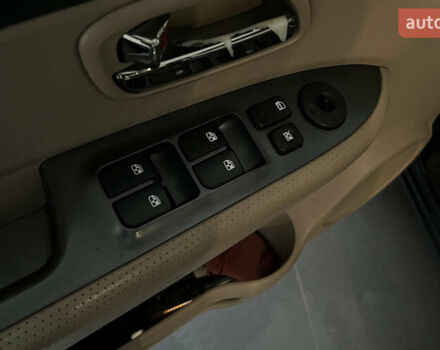 Чорний Кіа Каренс, об'ємом двигуна 1.58 л та пробігом 269 тис. км за 7500 $, фото 16 на Automoto.ua