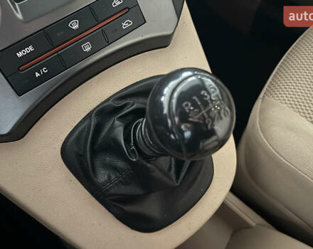 Чорний Кіа Каренс, об'ємом двигуна 1.58 л та пробігом 269 тис. км за 7500 $, фото 14 на Automoto.ua