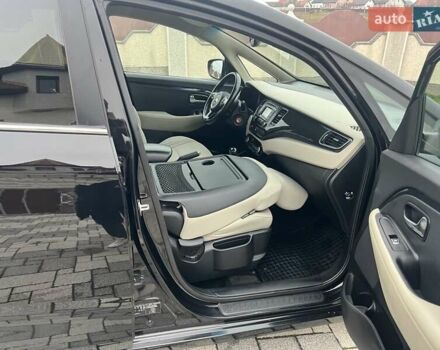 Черный Киа Каренс, объемом двигателя 1.69 л и пробегом 179 тыс. км за 10950 $, фото 144 на Automoto.ua