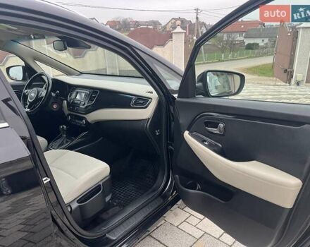 Черный Киа Каренс, объемом двигателя 1.69 л и пробегом 179 тыс. км за 10950 $, фото 89 на Automoto.ua