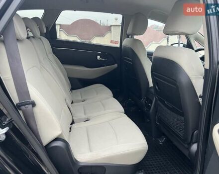 Черный Киа Каренс, объемом двигателя 1.69 л и пробегом 179 тыс. км за 10950 $, фото 106 на Automoto.ua