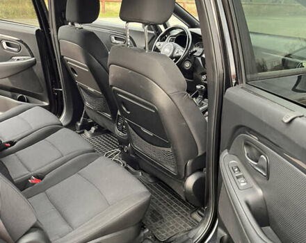 Чорний Кіа Каренс, об'ємом двигуна 1.69 л та пробігом 230 тис. км за 10500 $, фото 9 на Automoto.ua